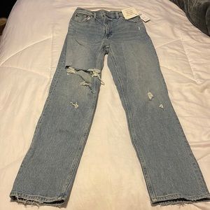New with tags! Abercrombie ultra high rise 90’s straight leg jeans
